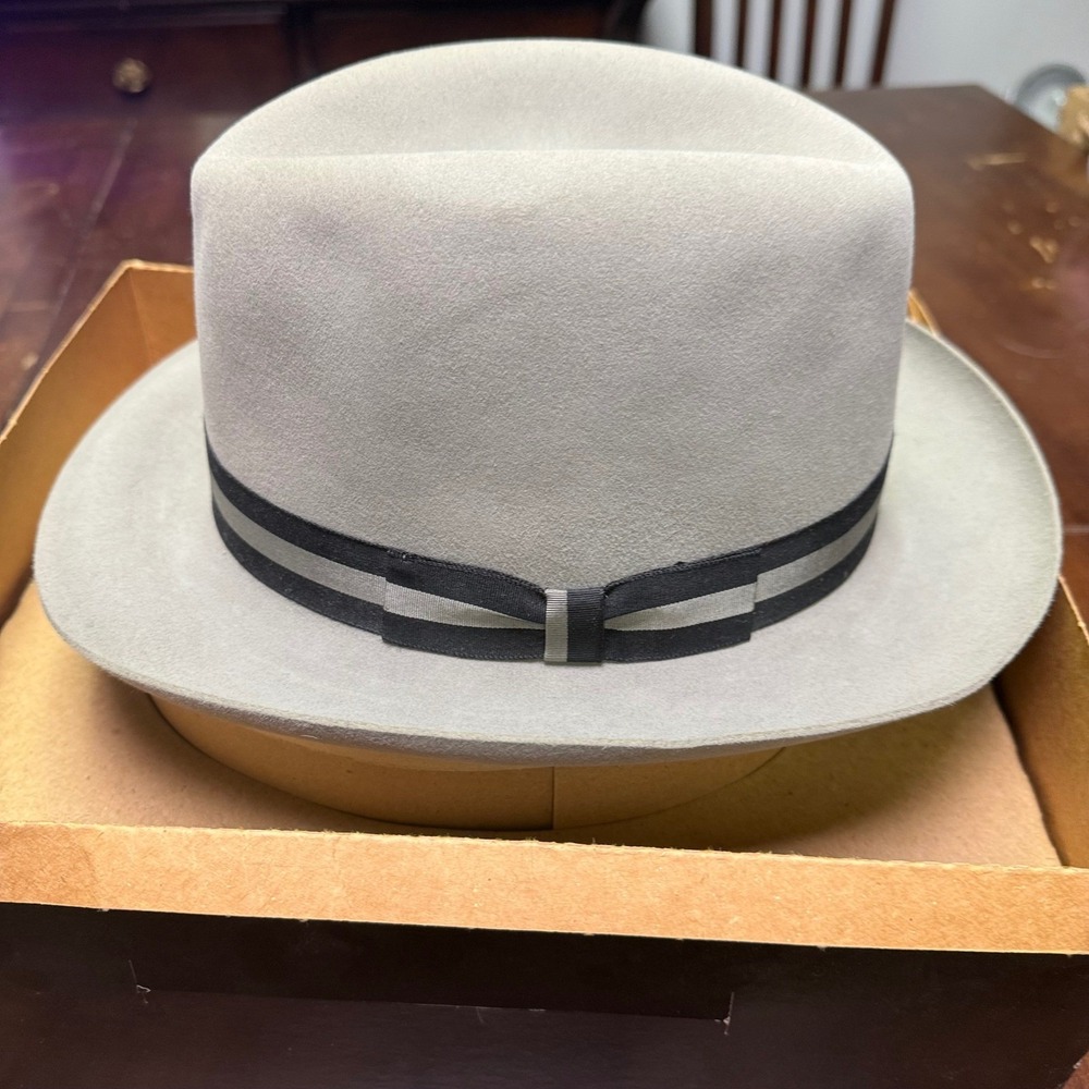 Churchill Fedora Men 7 3/8 Grey Pace-setter Felt Hat Striped Band Vintage Box